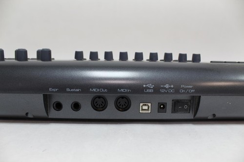 M-Audio Axiom 49 advanced 49-Key Semi-Weighted USB MIDI Controller - Picture 5 of 5