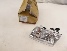 Eagle Eyes FR232-B001L Left Headlight Lamp for 1998-2005 Ford Crown Victoria