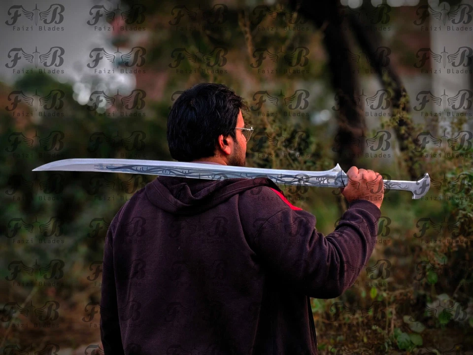 Espada Vikinga Larga 35" Pulgadas Hoja Grabada con Funda de Cuero, Espada Thranduil. Foto 2 de 3