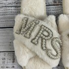Wedding Bride "Mrs. D" Ivory Cream Furry Slip On Slippers Pearls size 38 39/8-9 — photo 4