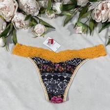NWT Hanky Panky 4811 Lace Original Rise Thong in Floral Aztec SZ O/S  T37