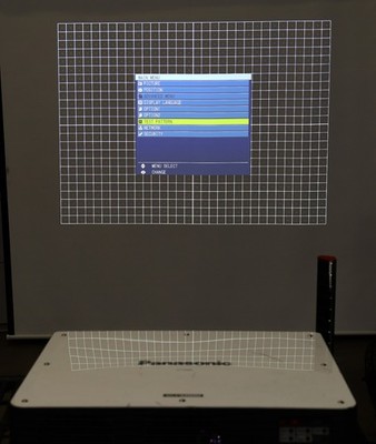 Panasonic PT-D4000 Projector 4000 LUMENS | eBay