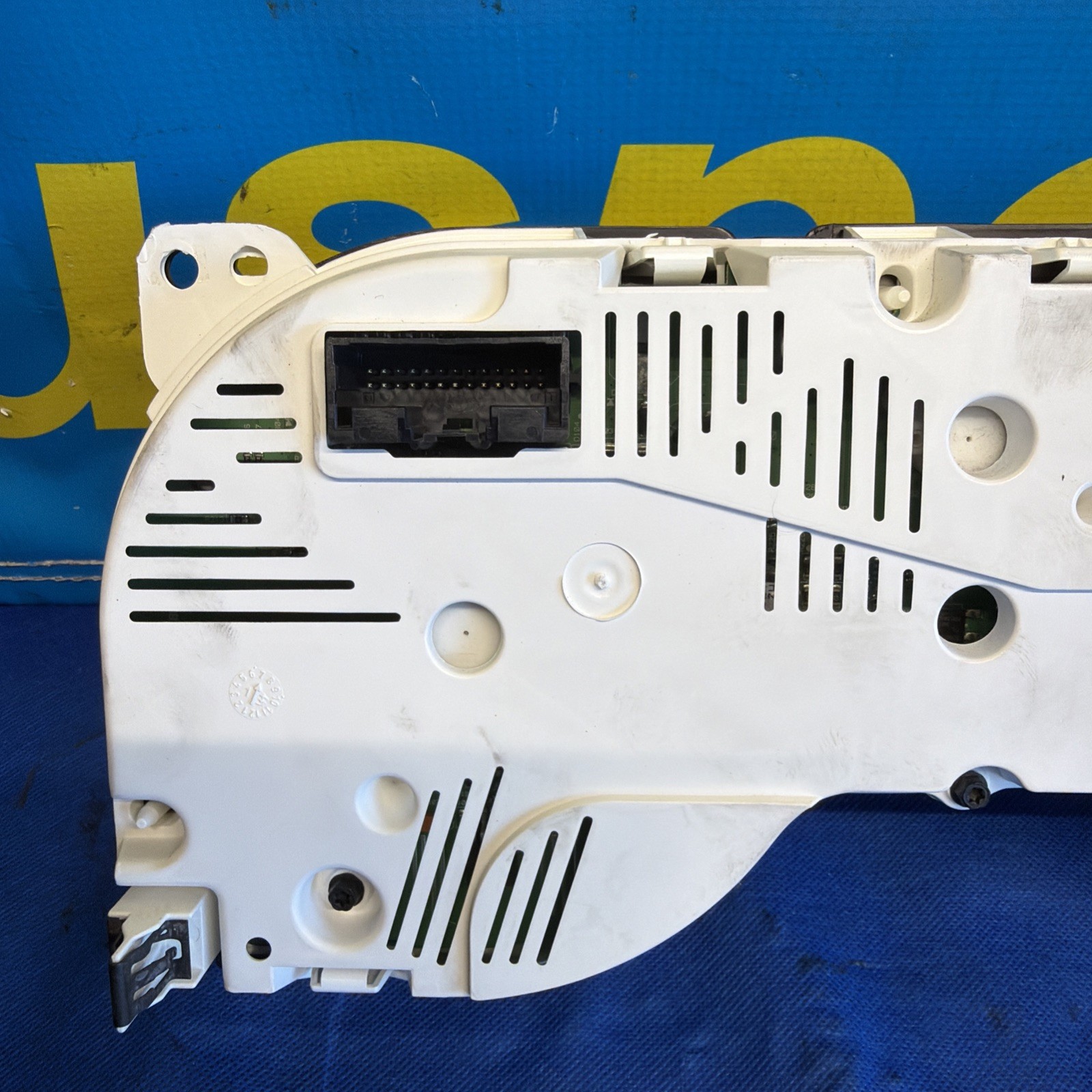 Ford GT 2014 Front Left Instrument cluster