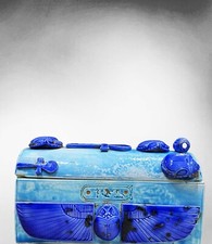 Scatola portagioie egizia, scatole egizie con scarabeo e ali della dea Iside ...