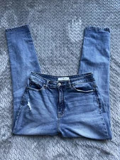 Kan Can Straight Leg Ripped Jeans Size 7/27