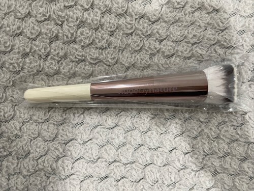 Nude By Nature Buffing Brush 08 with Make Up Bag - Picture 2 of 6