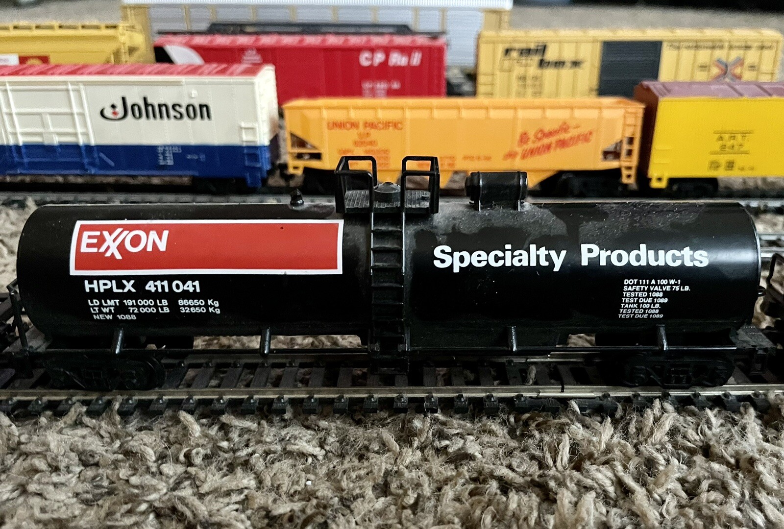 Vintage HO Train Set 25 Car 460 Inch Of Track + Buildings + Landscape + Power eBay