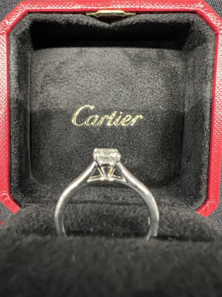 Anillo de compromiso solitario de platino Cartier 5 redondos corte brillante 0,40 quilates vs2 - G Foto 2 de 4