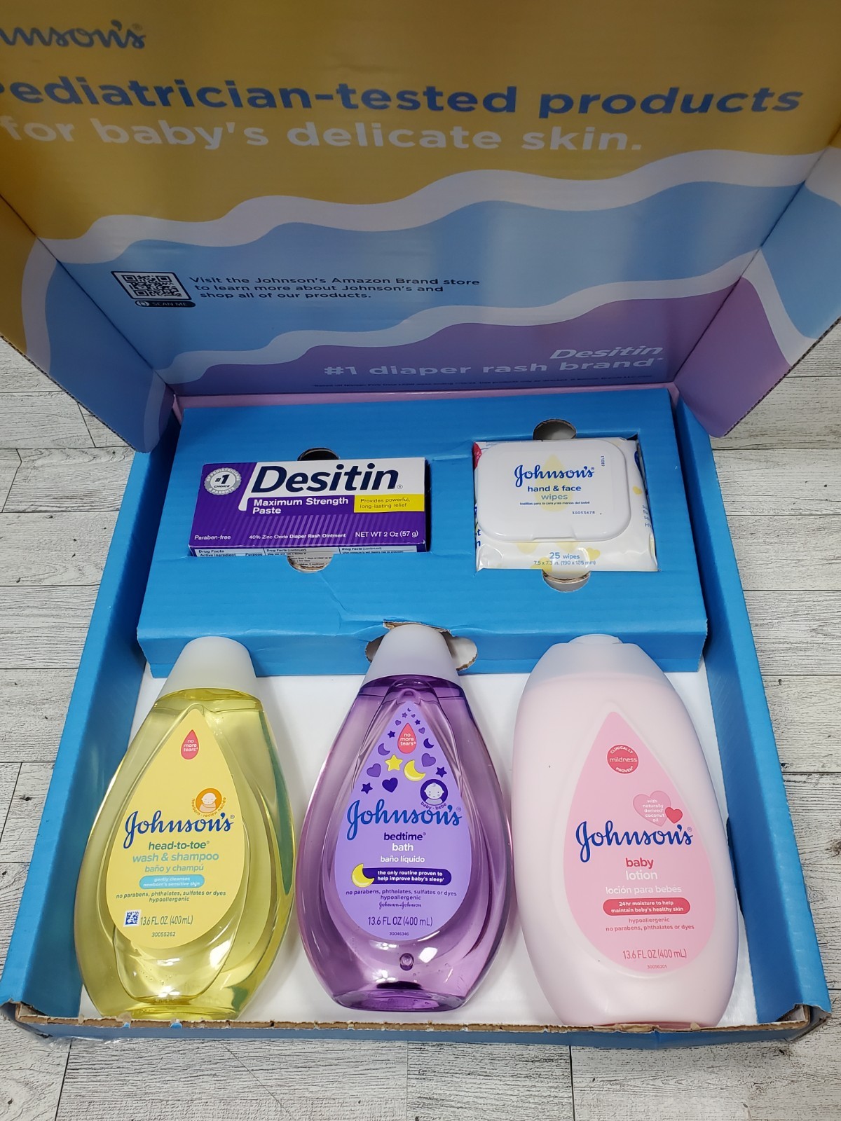 Johnson's Baby Here Comes Baby Gift Set