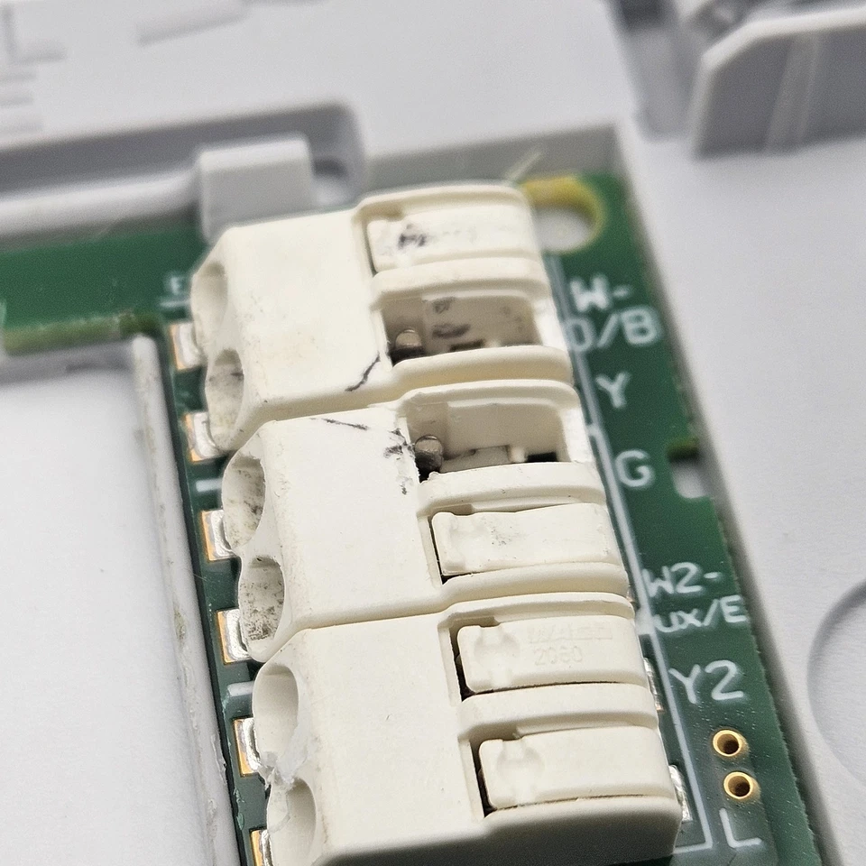 Honeywell Home RTH9585WF1004 Wi-Fi Termostato Color Inteligente con Placa de Montaje Foto 4 de 4