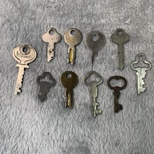 Vtg Antique Flat Skeleton Keys Lot of 10 Lock Padlock Double Cut Trunk Clock #1
