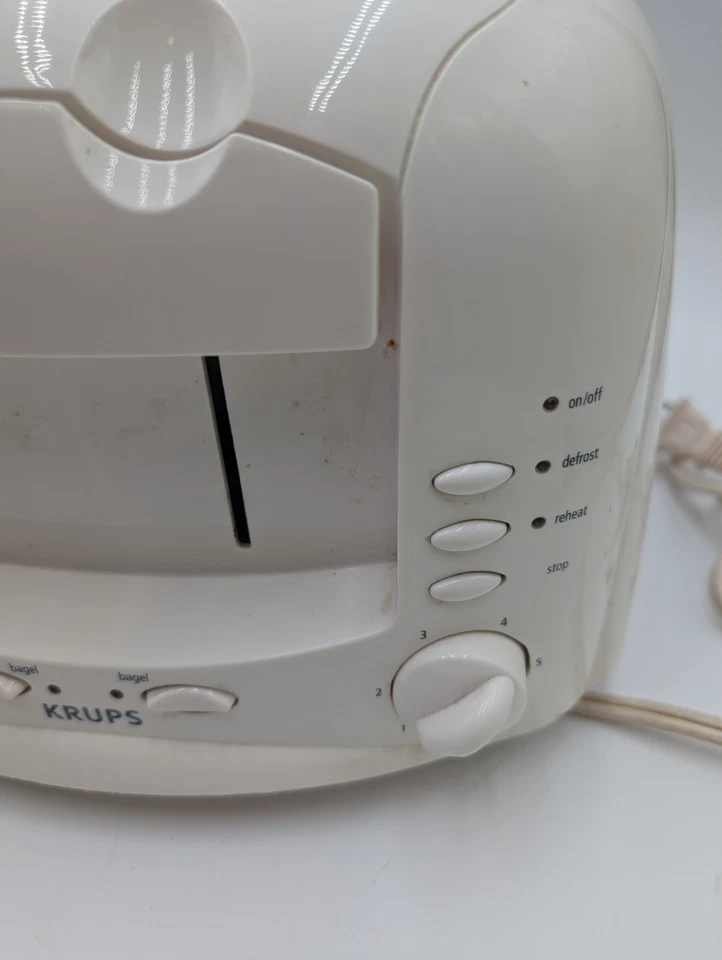 VNTG White Krups 4 slice Bread & Bagel Wide Slot Toaster, ToastSupreme IV FEA1 - Image 2 of 4