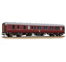 Bachmann 39-413K BR Mk2A BFK Brake First Corridor BR Maroon OO Gauge