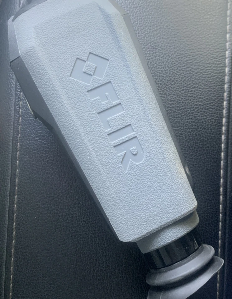 Monóculo de imagem térmica FLIR Scion OTM230 1.9x 18mm lente, taxa de atualização 9Hz - Imagem 2 de 4