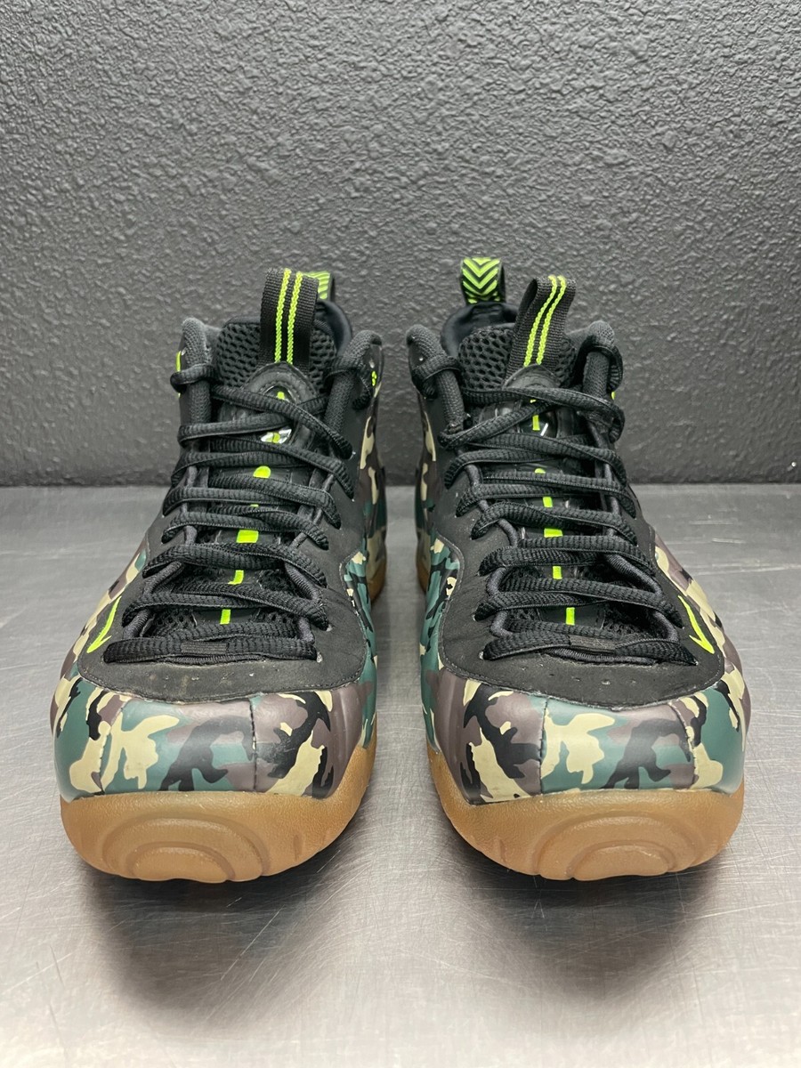 Nike Air Foamposite Pro Army Green Camo Sneaker 587547 300 Size 9