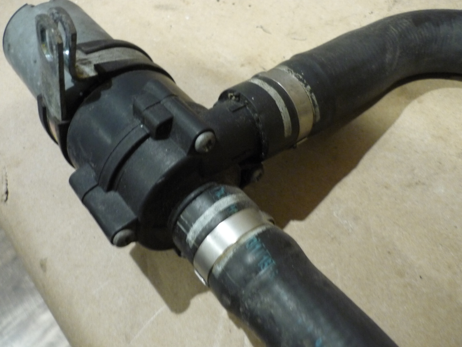 Ferrari California  - AC Auxiliary-Minimum Water Pump & Pipes   - P/N 65460300