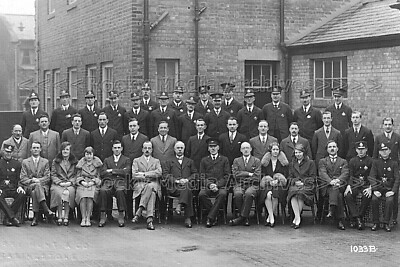 Sse-97 Post Office Staff, Basingstoke, Hampshire. Foto
