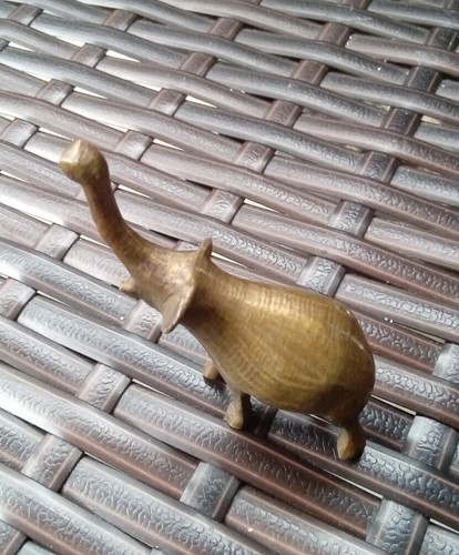 Vintage Latón Elefante 2.5" X 2.5" Miniatura Pequeño Mini - Imagen 3 de 5