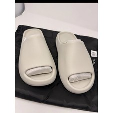 BRAND NEW  YEEZY SLIDES - YS - 01 - CREAM - SIZE- 11 FREE SHIPPING  