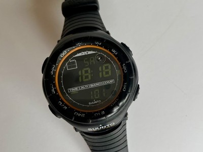 SUUNTO Vector Watch Altimeter Barometer Compass (New Battery)