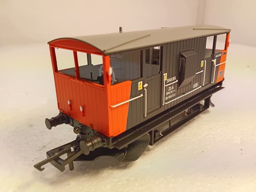 00 Hornby R6413 Loadhaul Shark Brake Van ZUV 'DB 993715' | Condition: Used