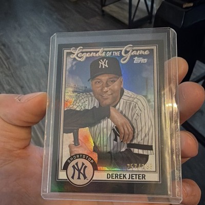 2023 Topps Series 2 Legends of the Game Derek Jeter #LG-1 Black /299 Yankees
