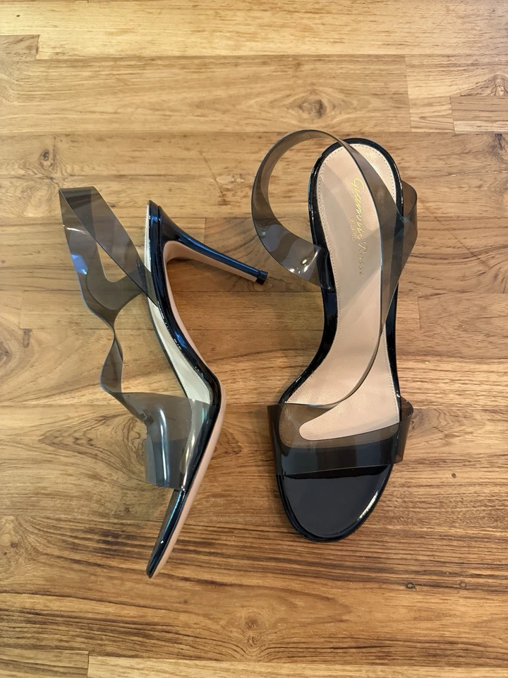 Gianvito Rossi Metropolis preto PVC 85 tamanho 40.5 - Imagem 2 de 4