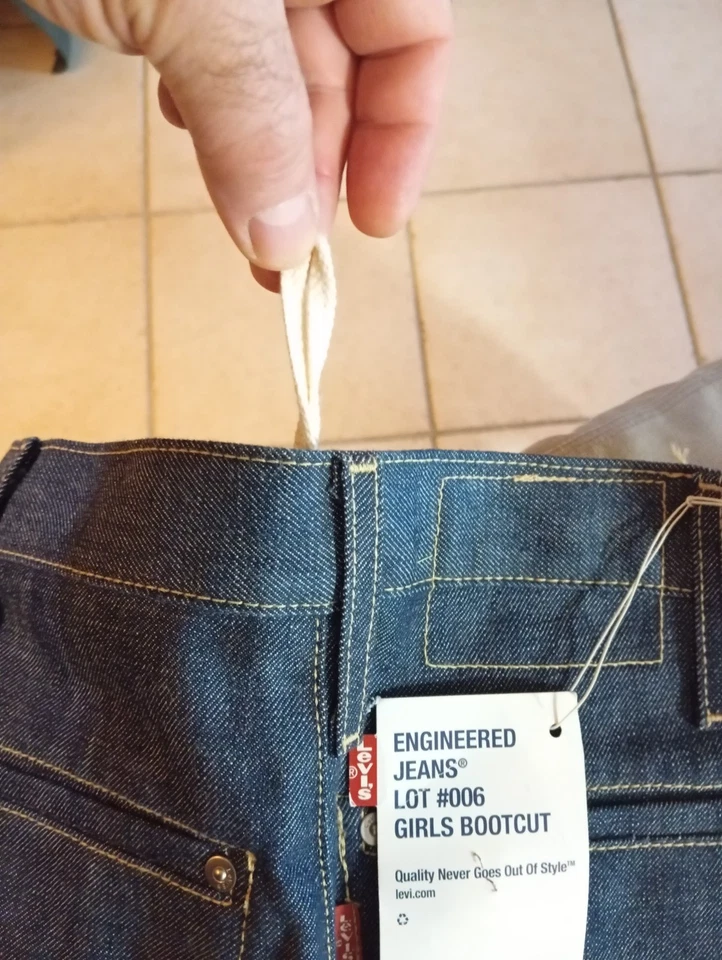LEVI STAUSS ENGINEERED JEANS GIRLS BOOTCUT  W26 (36 FR) L32 neuf avec etiquettes - Photo 3/4