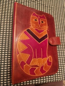 Vintage 1994 Signed MTC Genuine Leather Sitting Cat 6 Ring Organizer 