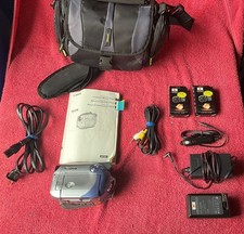 Canon DC210 Mini DVD Camcorder Tested Fully Functional W/Charger CA-570