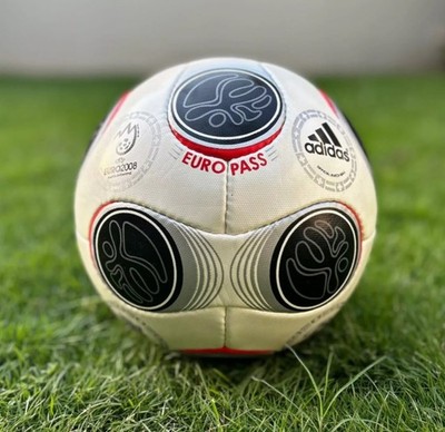 Adidas UEFA Euro 2008 Euro Pass Gloria Soccer Match Ball Football
