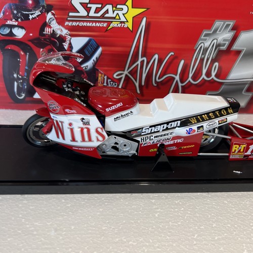 NHRA 1/9 ANGELLE SEELING 2001 WINSTON PRO STOCK BIKE WITH CASE 1/6,196 - Picture 13 of 18