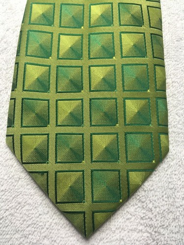 RAFFAELLO MENS TIE GREEN AND GOLD 3.75 X 60 NWOT