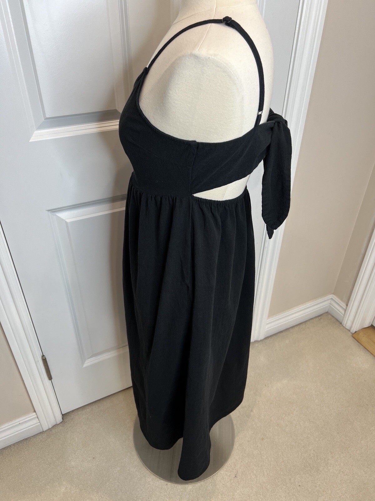 Universal thread allure Black back tie spaghetti … - image 6