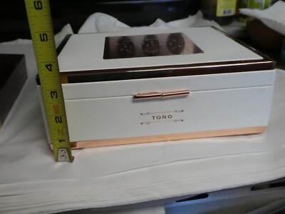 EXQUSITE WHITE & GOLD MAGNIFICENT ROCKY PATEL WHITE LABEL EMPTYN CIGAR BOX