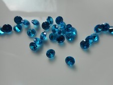 5mm blue cubic zirconia stones �1.25p each