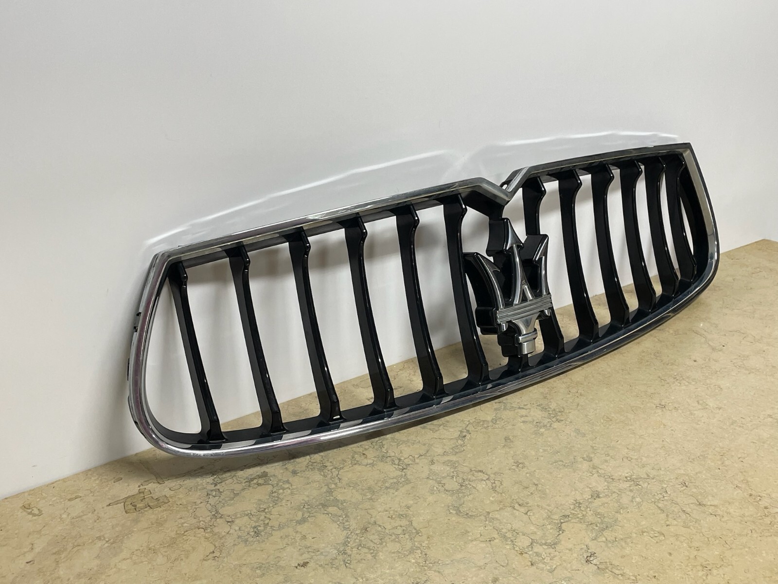 14-17 Ghibli Black Front Bumper Upper Center Grille Grill Panel GENUINE OEM