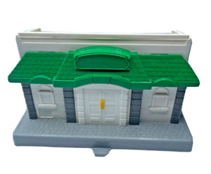 Fisher Price GeoTrax Tracktown Railway Train Depot Docking Station, No. B1836