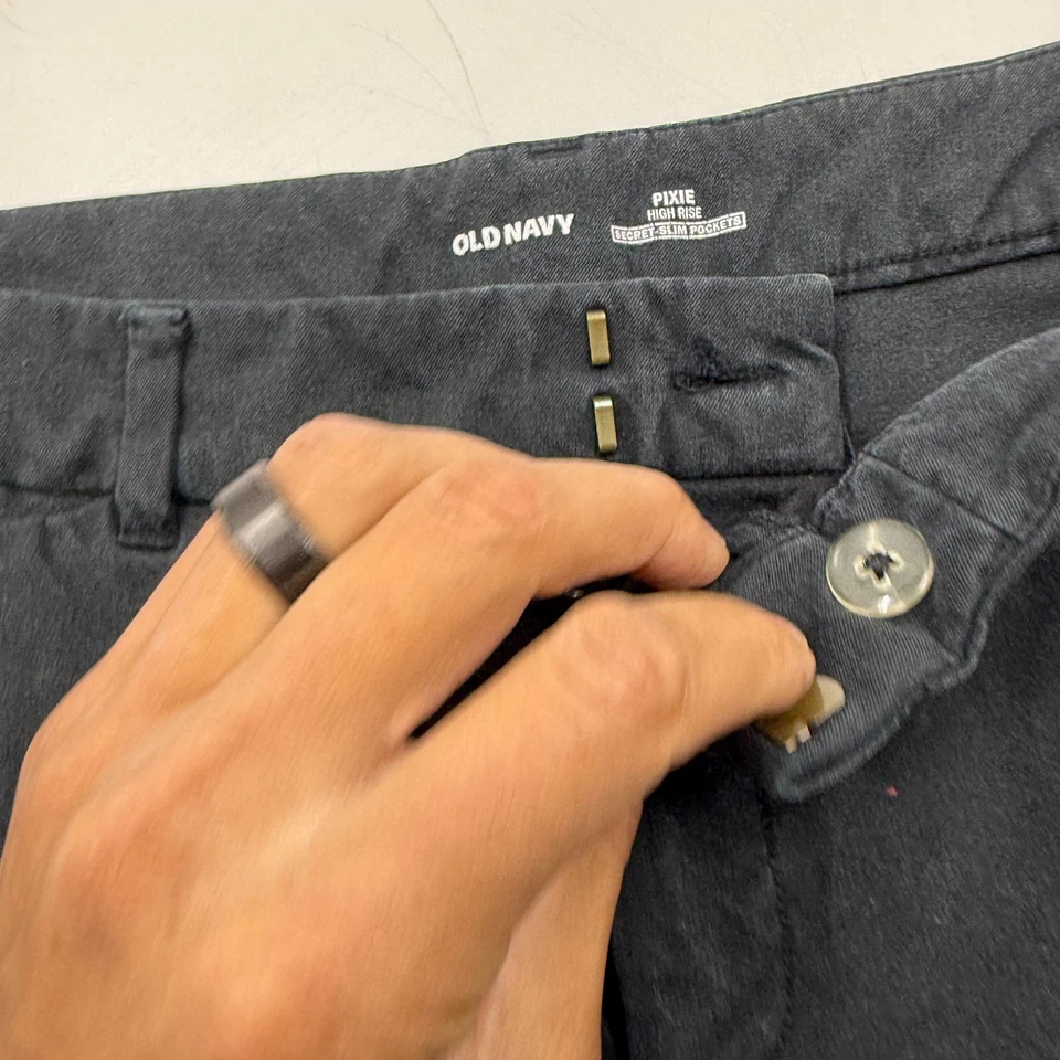 Old Navy Women's Pixie Pants Size 10 Black Cotton Blend Skinny Ankle Leg Slim - Image 3 of 4