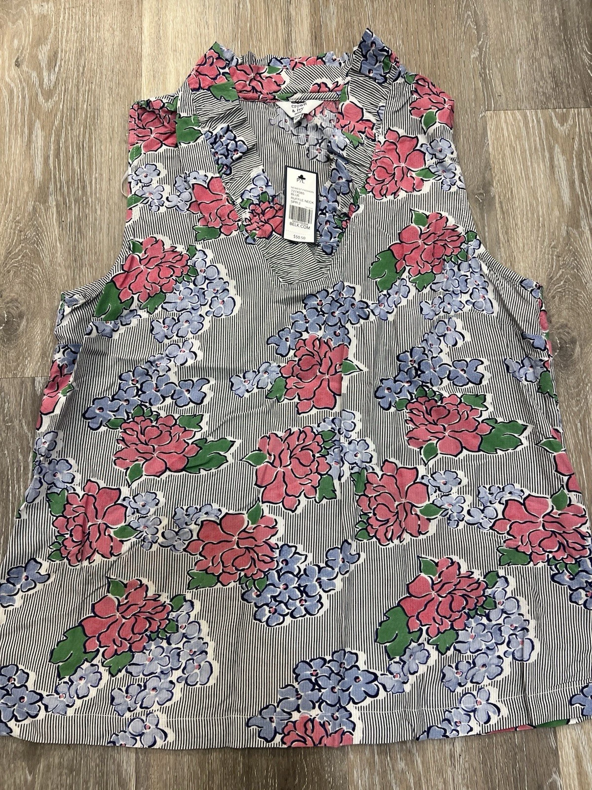 NWT Crown and Ivy Sleeveless Floral Blouse Ruffled Collar - Petite Large