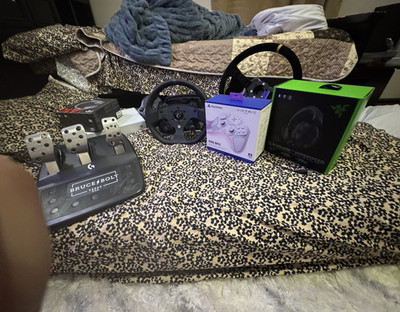Logitech Racing Wheel & Pedals Bundle w/ Victrix Pro BFG, Razer Headset