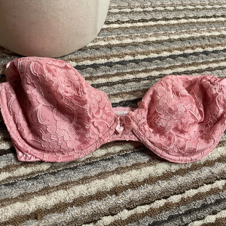 Warners Pink Lace Lacey underwire, Spandex, Sexy Bra 38D Vintage 💗 - Image 2 of 4