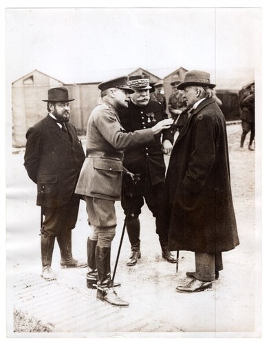 WWI PM Lloyd George With General Haig and Joffre 6.5x8.5 Original News Photo