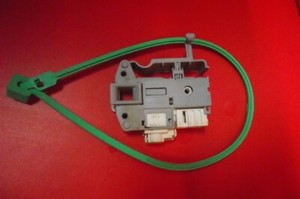 Washing Machine HOTPOINT WMEF742    Door Lock