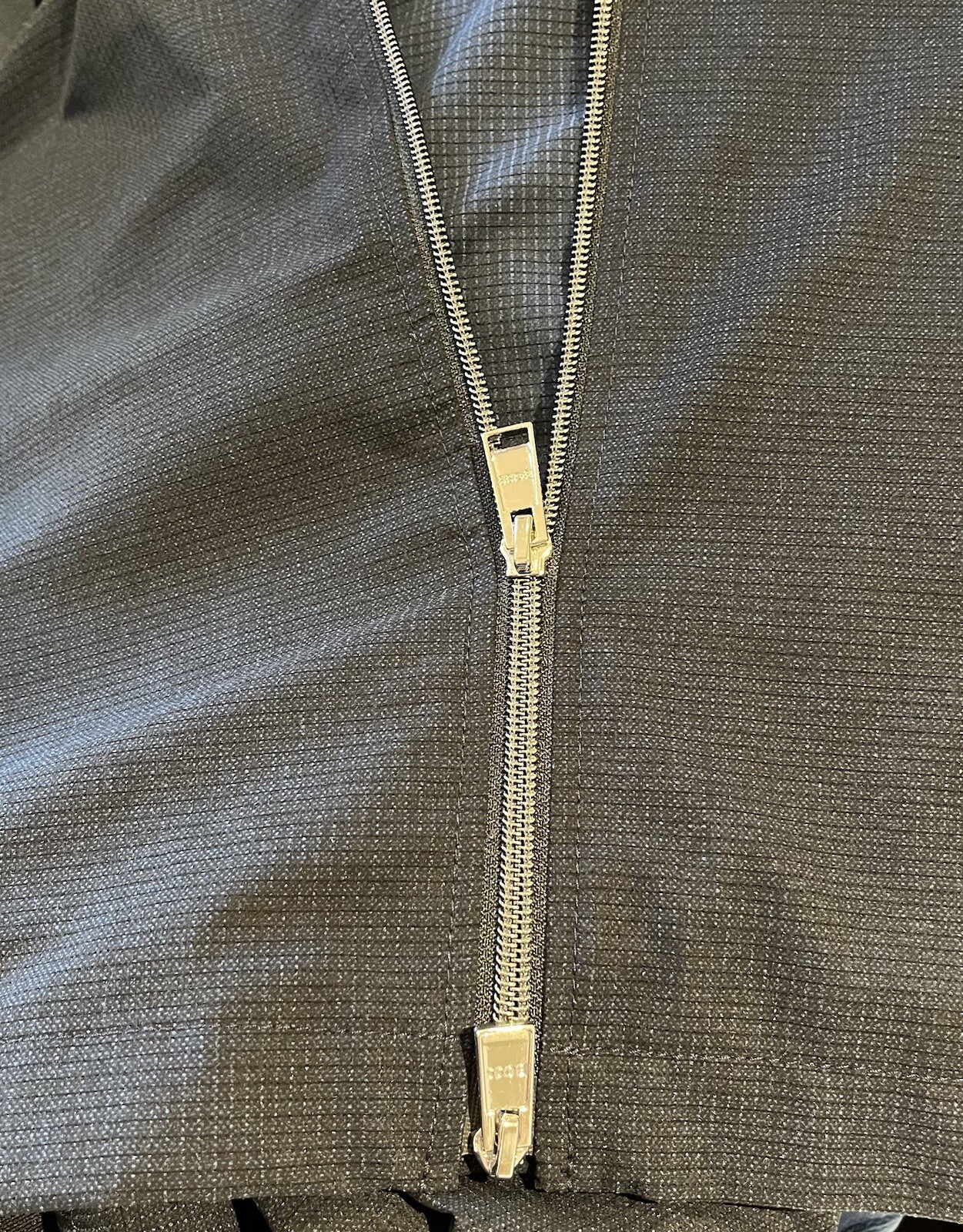 BOSS Performance Airweight Packable Zippered Jack… - image 7