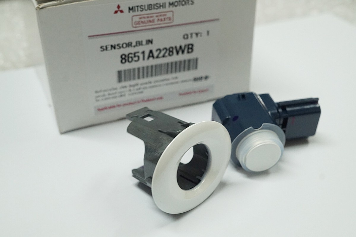 8651A228WB Mitsubishi OEM Genuine Sensor Blind Spot Warning
