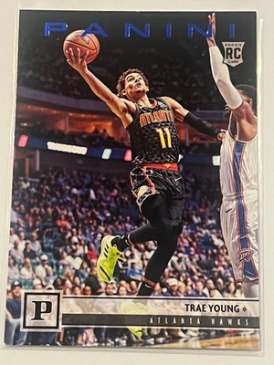 2018-19 Panini Chronicles Trae Young Blue Panini Rookie /99 #131 (Read)