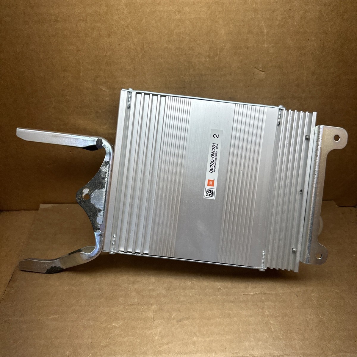 ハイローランド 2008-2010 Highlander JBL Harman Audio Stereo Radio Amplifier Amp