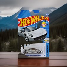 GORDON MURRAY AUTOMOTIVE T.33 SILVER 2025 HOT WHEELS #90 4/5 SEALED NEW