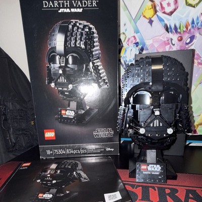 Preowned LEGO Star Wars Darth Vader Helmet  75304 834pcs with box ,instructions 